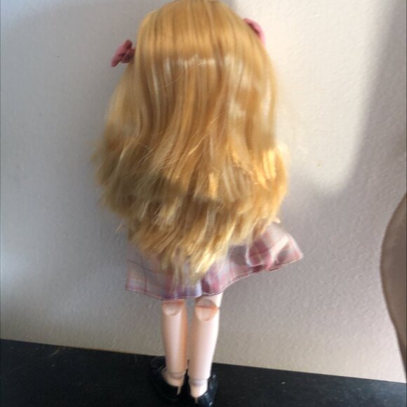 Pretty Jointed 30cm doll - Picture 4 of 4